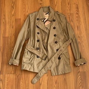 Worn twice Burberry lightweight trench coat
